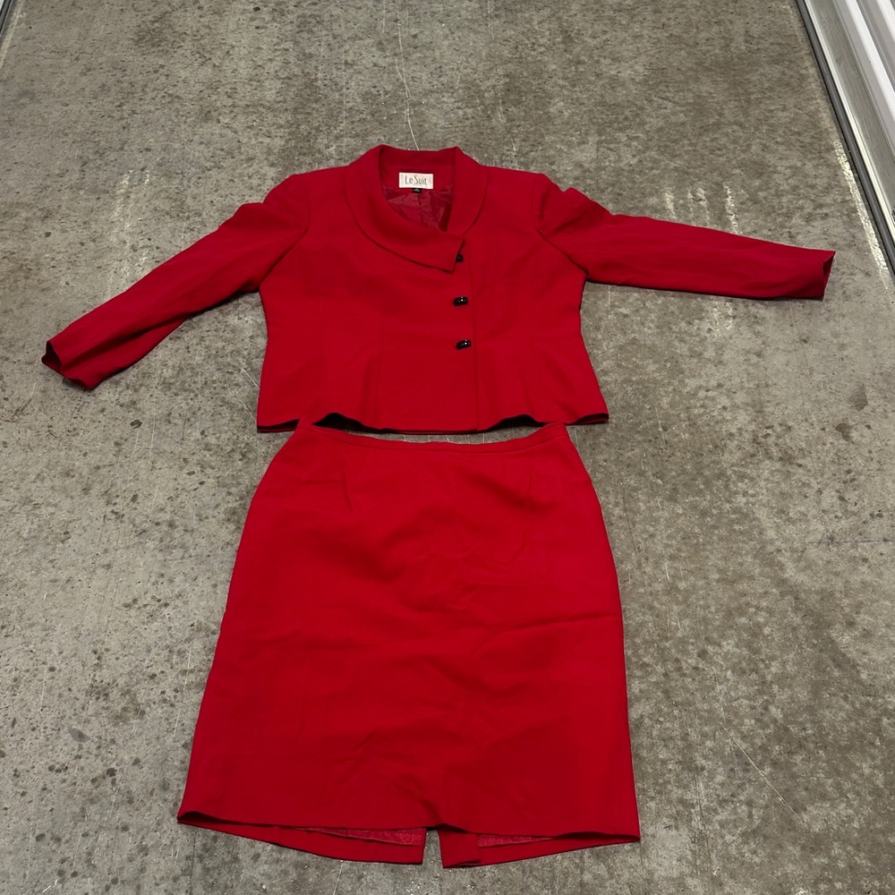 Le Suit Vibrant Red Blazer